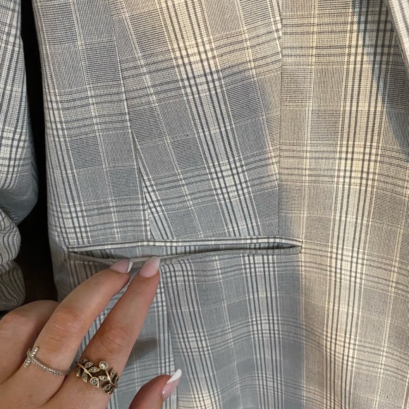 Classy white and gray blazer jacket - Picture 5 of 7